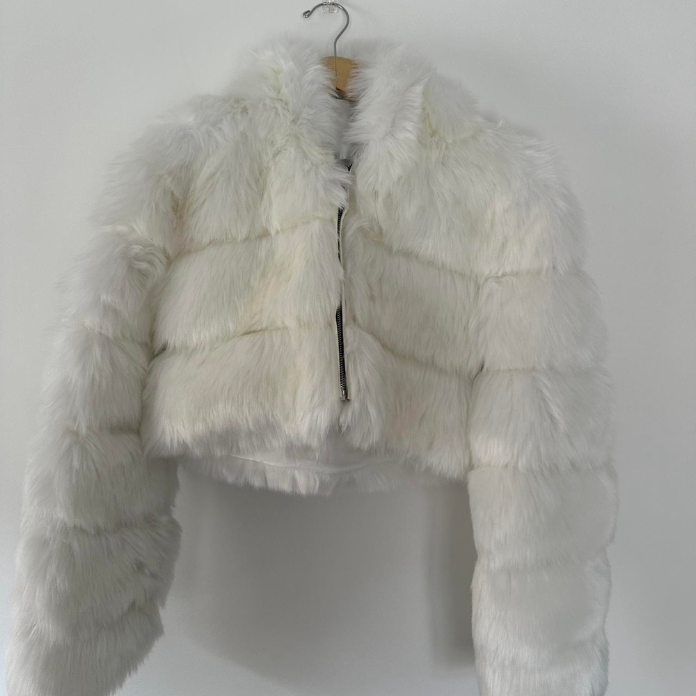 Faux Fur Cropped Hooded Jacket – Soft White, Luxe Look - Picture 2 of 8